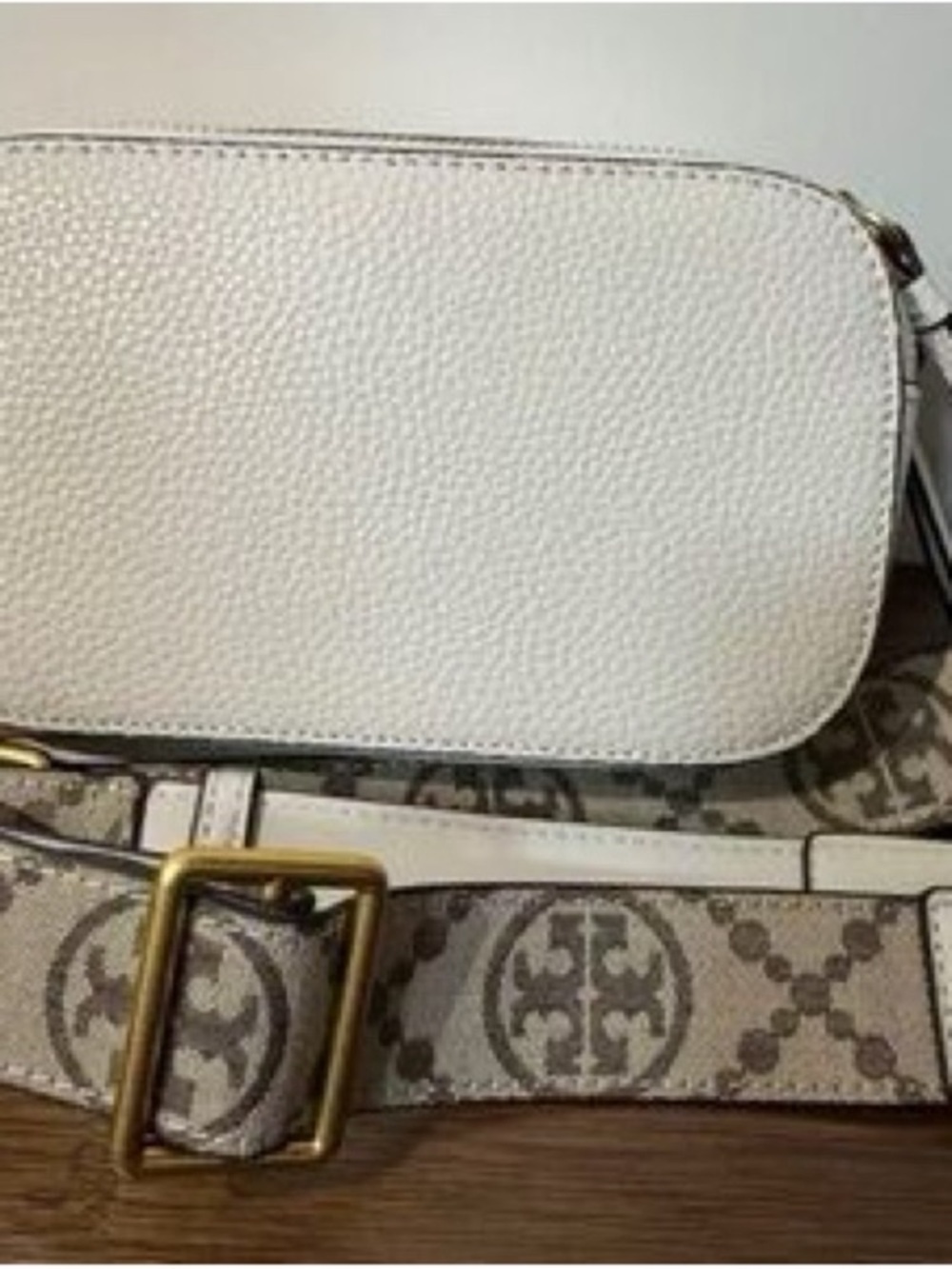 Tory Burch White Pebbled Leather Crossbody with Beige Logo Canvas Strap - Picture 2 of 4